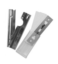 Trimhouder Unger in een etui inclusief 10 mesjes